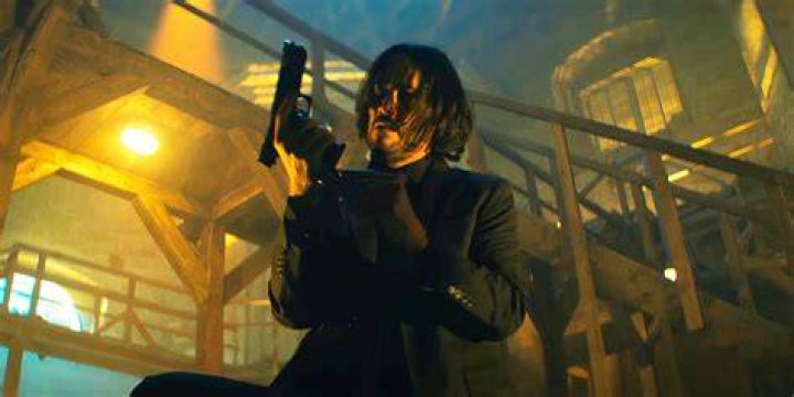 What gun does Keanu Reeves use?